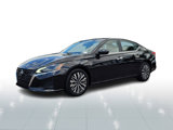 Used 2023 Nissan Altima 2.5 SV image 2