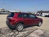 Used 2020 Jeep Cherokee Latitude w/ Cold Weather Group image 4