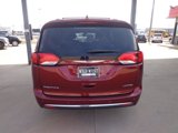 Used 2018 Chrysler Pacifica Limited image 5