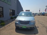 Used 2010 Chrysler Town & Country Touring image 3