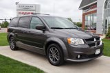 Used 2017 Dodge Grand Caravan SXT image 2