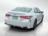 Used 2022 Toyota Camry SE image 5