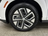 Used 2023 Hyundai Kona SE image 2