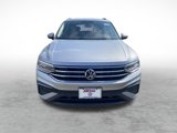 Used 2022 Volkswagen Tiguan SE image 2