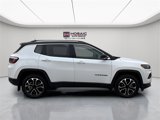 Certified 2022 Jeep Compass Limited image 2