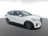 Used 2024 Nissan Kicks SV image 2