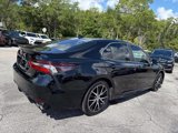 Used 2023 Toyota Camry SE image 3