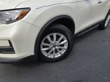 Used 2017 Nissan Rogue SV w/ Sun & Sound Touring Package image 2