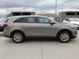 Used 2019 Kia Sorento LX image 4