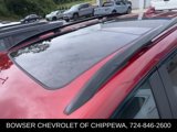 Used 2022 GMC Terrain SLE w/ Driver Convenience Package image 3