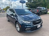 New 2025 Chrysler Pacifica Select image 2