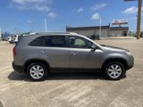 Used 2011 Kia Sorento LX w/ Convenience Pkg image 4