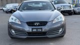 Used 2010 Hyundai Genesis 3.8 image 2