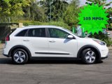 Used 2019 Kia Niro EX Premium w/ Sunroof Package image 4