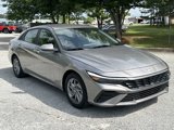 Used 2024 Hyundai Elantra SEL image 3