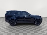 Used 2018 Land Rover Discovery SE image 2