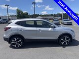 Used 2021 Nissan Rogue Sport SL w/ Premium Package image 2