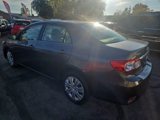 Used 2013 Toyota Corolla LE Special Edition image 4