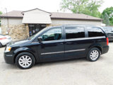 Used 2015 Chrysler Town & Country Touring image 5