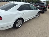 Used 2016 Volkswagen Passat 1.8T SE image 4