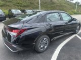 Used 2024 Hyundai Elantra SEL image 3