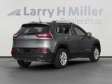 Used 2016 Jeep Cherokee Latitude w/ Comfort & Sound Group image 2