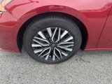 Used 2025 Nissan Altima 2.5 SV image 3