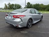 Used 2020 Toyota Camry SE image 3