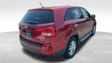 Used 2015 Kia Sorento LX image 5