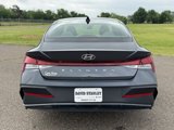 Used 2024 Hyundai Elantra SE image 5