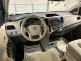 Used 2011 Toyota Sienna image 4