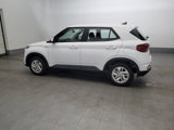 Used 2022 Hyundai Venue SE image 3