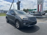 Used 2017 Ford Escape SE w/ Equipment Group 201A image 3