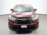 Used 2016 Toyota Highlander XLE image 2