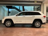 Used 2017 Jeep Grand Cherokee Limited image 2