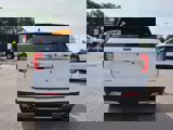 Used 2018 Ford Explorer XLT image 4