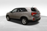 Used 2014 Kia Sorento LX image 3