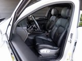 Certified 2023 Porsche Macan image 5