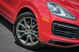 Used 2023 Porsche Cayenne Coupe image 4
