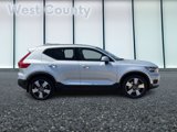Used 2019 Volvo XC40 T5 Momentum image 2