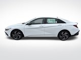 Used 2025 Hyundai Elantra Sport image 2