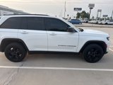 Used 2024 Jeep Grand Cherokee Altitude image 6