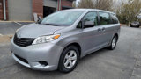 Used 2011 Toyota Sienna image 2