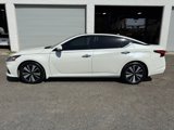 Used 2020 Nissan Altima 2.5 SV image 2