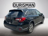 Used 2018 Subaru Outback 2.5i Touring image 3