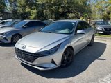 Used 2022 Hyundai Elantra SEL image 2