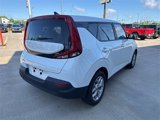 Used 2022 Kia Soul LX w/ Technology Package image 4