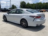 Used 2023 Toyota Camry SE image 3