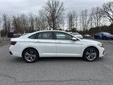 Certified 2022 Volkswagen Jetta SE w/ Panoramic Sunroof Package image 4