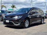 Used 2017 Chrysler Pacifica Touring-L image 3